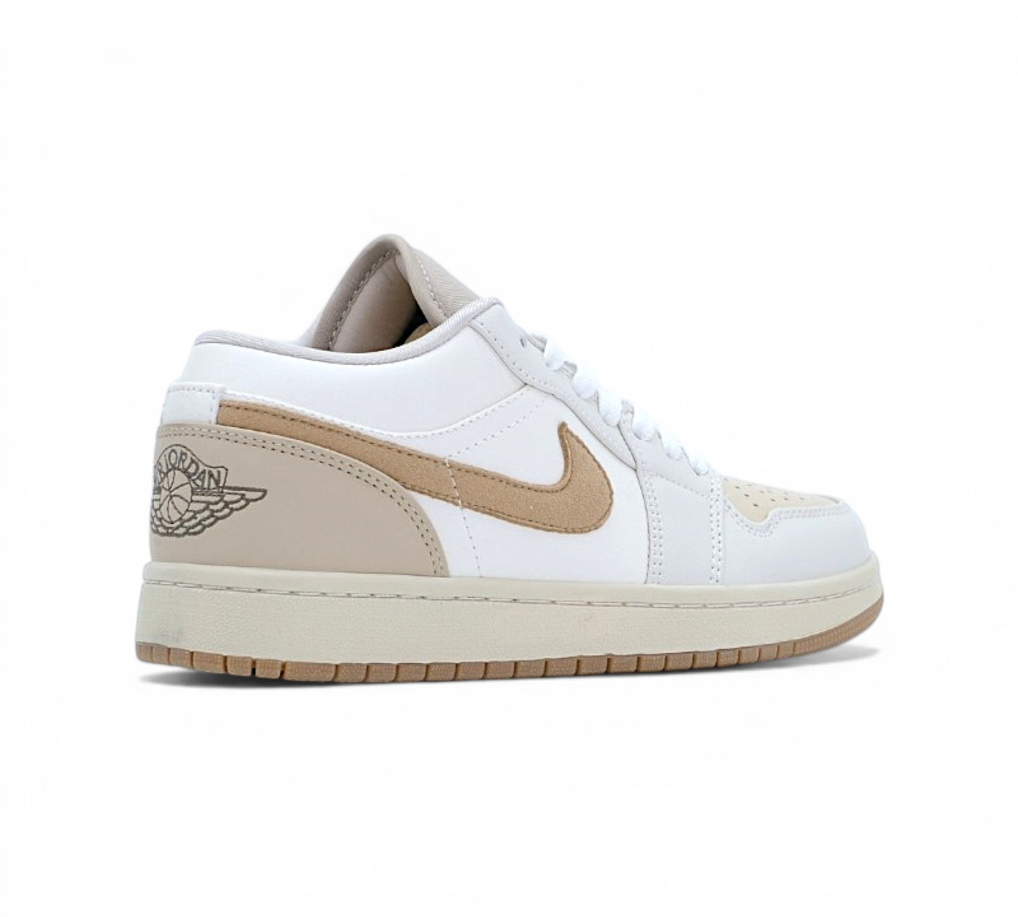 Кроссовки Nike Air Jordan 1 Low, белые с бежевым, вид сбоку